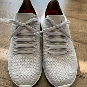 Sketcher slide on tennis shoe